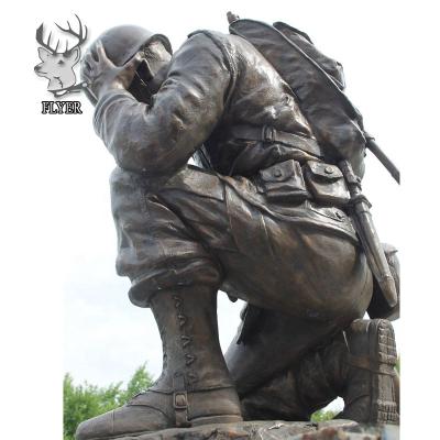 China Outdoor Casting Bronze Soldier Life Size Metal Bronze Human Statue Europe Size Sculpture for sale