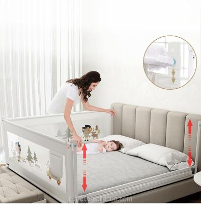 China Indoor Use Baby Safety Queen Full Bed Frame Integral Bumper Folding Rails Guard Protective Fence Babyproof Crib Bed Railing Breathable for sale