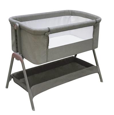 China Baby Easy Folding Multifunctional Hutch Splicing Large Bed Baby Bedside Crib Portable Folding Newborn Crib Bed for sale