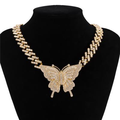 China 2021 Hot Sale Vintage Charming Women's Crystal Vintage Butterfly Shape Pendant Necklace For Gift Party for sale