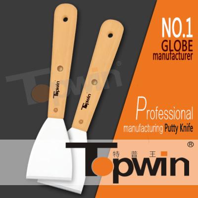 China ISO9001 Construction Drywall Tools Putty Knife With Long Wooden Handle for sale