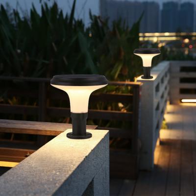 China Light Energy Saving Aluminum Garden Pillar Solar Glass Post Cap Light for sale