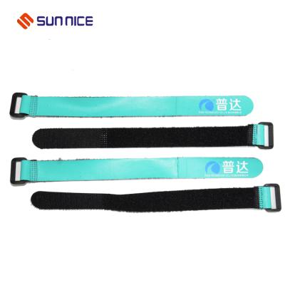 Cina Durable colorful hook and loop straps for securing home items in vendita