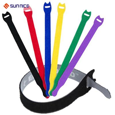 China Custom reusable heat resistance nylon cable tie hook and loop tie for sale en venta