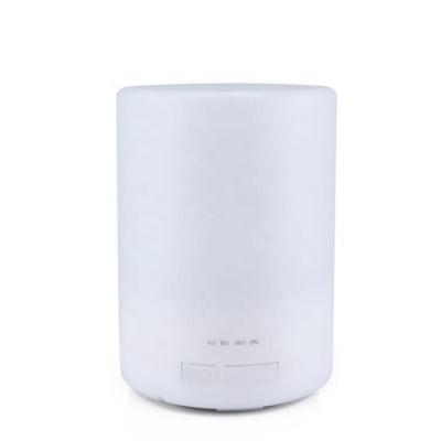 Cina Portable Ultrasonic Air Humidifier Essential Oil Moisturizing 680Ml Capacity in vendita