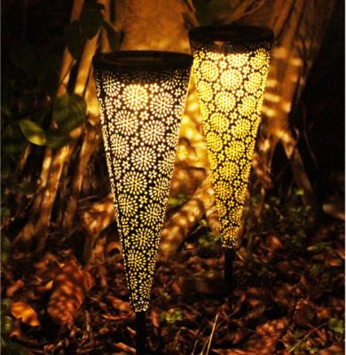 China Cone Shaped Led Solar Lighting Solar Garden Garden Light Backyard Patio Warm White Light Park Solar Lamp for sale