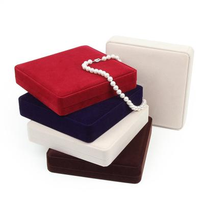 China Fashion Luxury Velvet Cloth Pearl Necklace Jewelry Stand Gift Box High Quality Luxury Square Package Large for sale