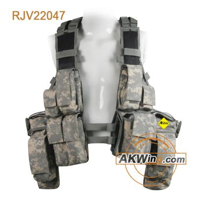 China 600D Polyester Oxford Hydration Vest Ak 47 Airsoft Hunting Assault Tactical Vest for sale