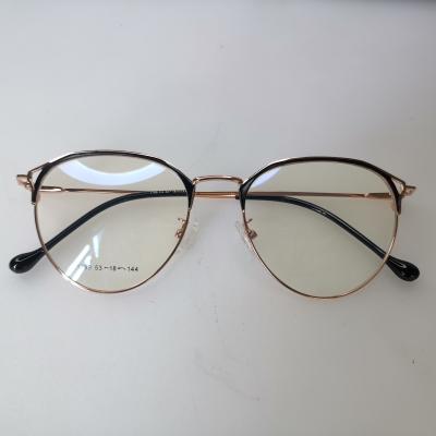 China Fashionable Wholesale Transparent Glass A Variety Of Glasses Frame Retro Metal Optical Frame Glasses for sale