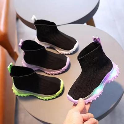 China Baby style walking children's sports shoes designers shoes LED tenis de hombre tennis shoe original thermal casual shoes for sale