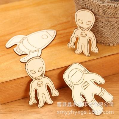 China Alien Wooden Spaceship Scrap Wood Home Decoration Opens Scrap DIY Cartoon Abstract Ornaments for sale