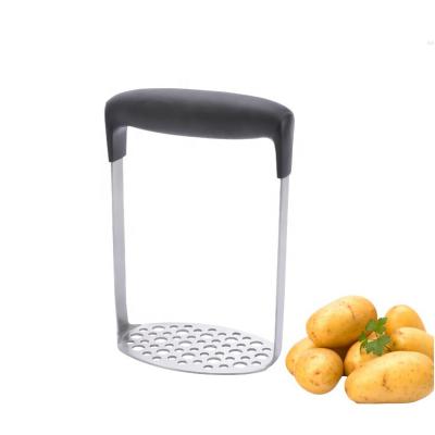 China Stocked Kitchen Utensil Baby Food Crusher Hand Dish Food Potato Masher Crusher Stainless Steel Potato Crusher for sale