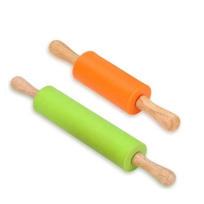 China Stocked Home Baking Tools Non Stick Handle Outdoor Wooden Silicone Dough Rollers Pin for sale