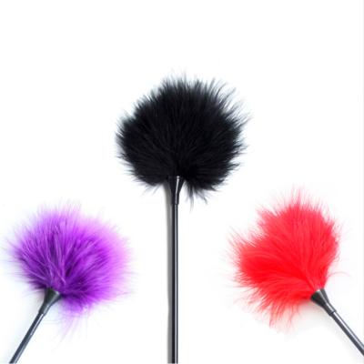 China Role Play Sex Bondage Feather Brush Hairy Flirting Women Flirt Attractive Stimulation SM Toy For Couples/Adults for sale