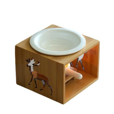 China CLASSIC Christmas Deer Oil Burner Oil Burner Massage Bamboo Essential Oil Heater Burner with Ceramic Dish for sale