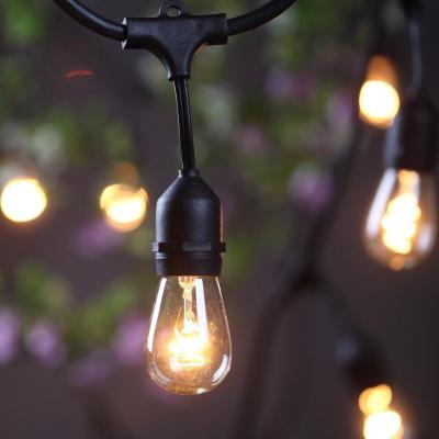 Chine E26 / E27 lumières de ficelle d'ampoule de la prise LED, Noël accrochant les lumières extérieures de ficelle à vendre