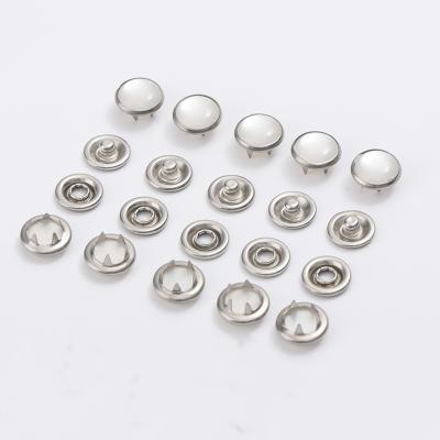 China Sustainable Garment Accessories Custom Five Forks Stainless Steel SS Five Metal Logo Brass Pearl Claw White Snap Button For Baby Clothes for sale