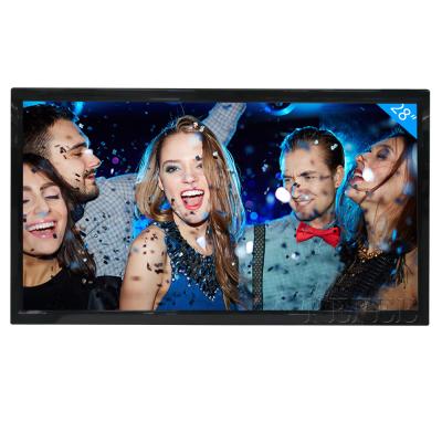 China Beatiful Style 28 inch 4K Ultra HD TV LCD Monitor in Home or Recreation room for sale