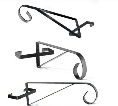 China New Minimalists Arrive Iron Basket Hooks Plant Flower Pot Bracket Wall Mounted Hanging Metal Rack Iron Outdoor for sale