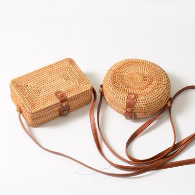 China 100% Natural Round Vietnam Rattan Handmade Beach Bag Vintage Rattan Bags for sale