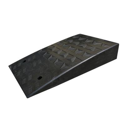 China Durable Rubber Curb Rubber Ramp / Road Rubber Ramps Curb Rubber Ramp for sale