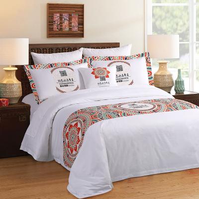 Cina Wholesale Custom white hotel digital printing bedding set bed linen bed sheet set in vendita