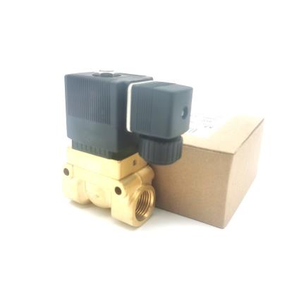 China 00126201 6014 D Normally BURKERT electromagnetic valve Open G1/8 2.0 Flow Hole AC220V 8W Brass Valve Body 32 * 32 0~10bar for sale