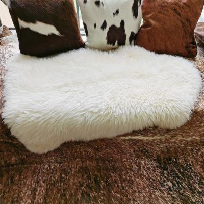 China Stain Resistant Shaggy Natural Soft Lambskin Home Rug Decorative Sheepskin Blanket For Bedroom Sofa Floor One Skin for sale