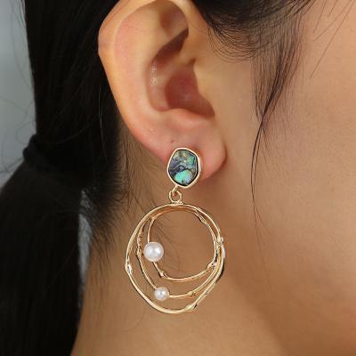 China Fashion CLASSIC Natural Diamond Earrings Shell Accessories Multilayer Round Pearl Circle Earrings Women for sale