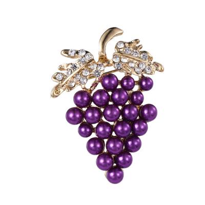 China New Fashion Fashion Pearl Grape Brooch Pins For Women Flower Pins Coat Dress Clothes Jewelry Accessories for sale