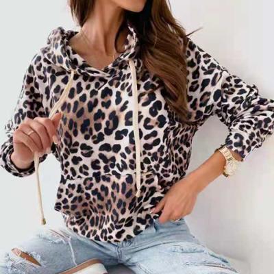 China Anti-Wrinkle Hoodie Wanita Vintage All Over Print Leopard Graphic Comfortable Loose Name Custom Hoodies With Strings for sale