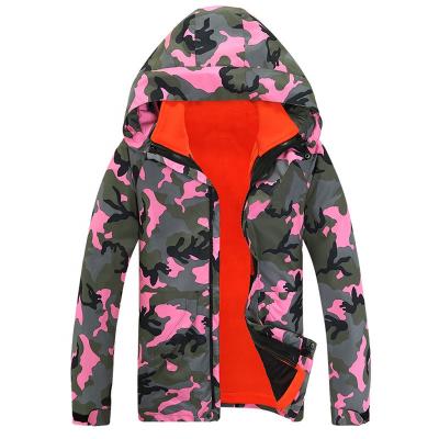 China Waterproof Men's Breathable Waterproof Windproof Hooded Outdoor Soft Shell Jacket for sale