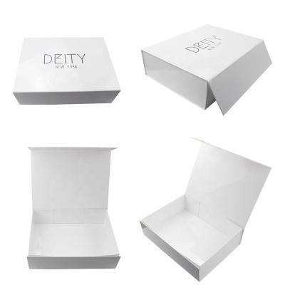 China Other Cheap Price Glossy Lamination Customized Luxury Cardboard Clothing Box for sale