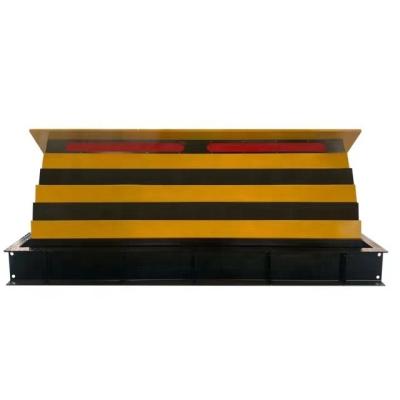 China 380V Crash Rated Portable Electric Anti Terrorist Road Blocker with Traffic Lights for sale