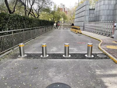 China Heavy Duty Stainless Steel Hydraulic Automatic Bollards With Remote Control for sale