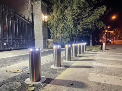 China Stainless Steel Automatic Bollards For Driveways Cost For Physical Security for sale