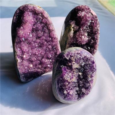 China Good Quality Natural Healing Stones Crystal Clusters Geode Healing Crystals Amethyst Crystals From Europe Birthday Gift For Decoration for sale