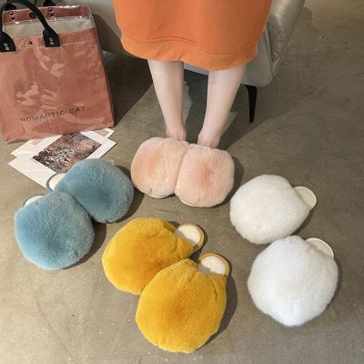 China Fashion style same cotton plush winter fashion net red net 2021 trend cotton plush women indoor home support shoes hair slippers for sale