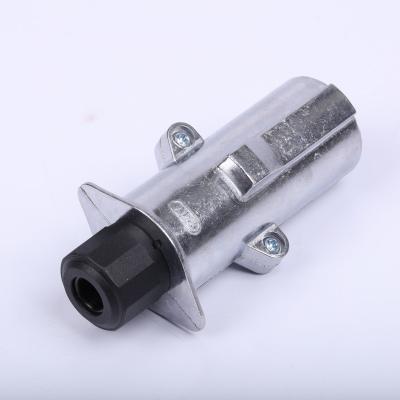 China Trailer Truck Used 7 Pin 24V Metal Tow Plug And Car Van Trailer Caravan Aluminum Plug Connector for sale