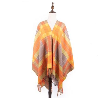 China 2022 American Ladies Fashion Sale Soft Warm Mexican Warm Classic Plaid Shawl Windproof Poncho for sale