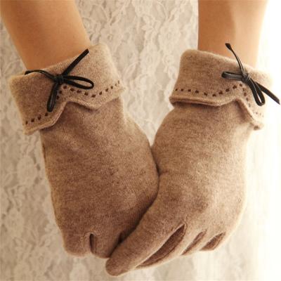 China Fashion FemaleWarm Winter Plain Wool Knitted Touch Gloves, Thick Wool Touchscreen Gloves With Faux Fur for sale