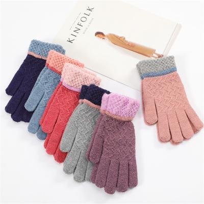 China Wholesale Cheap Comfortable Full Finger Upper Stretch Winter Sale Touch Screen Warm Knitting Glove for sale