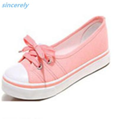 China Round Outdoor Canvas Women Casual Shoes Slip On Flat Canvas Customized Loafer Breathable Women Shoes for sale