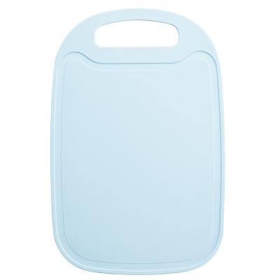 China Durable Custom Rectangle Non-Slip Silicone Cutting Board With Hanging Handle And Water Groove for sale