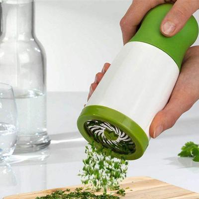 China Viable Herb Mill Grinder Spice Parsley Chopper Vegetable Cutter Garlic Coriander Spice Grinder Kitchen Accessories for sale