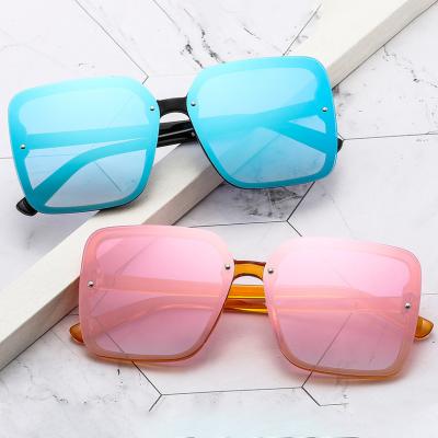 China High quality square oversized glass fashion sunglasses luxury brand custom made ladies shape sunglasses 2022 for sale