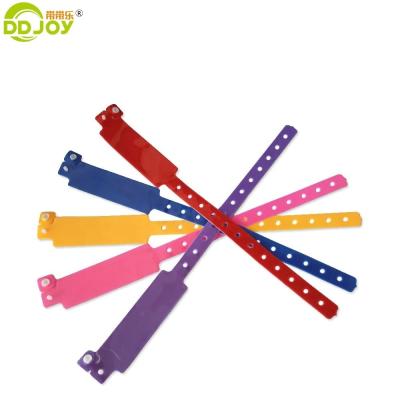 China Disposable Reflective Multicolor Souvenir Bracelet Ideal for Bar Club and Band Events for sale