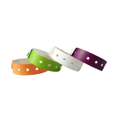 Chine Un bracelet personnalisé pour le cadeau DingBa vend un bracelet en plastique composite bleu à vendre