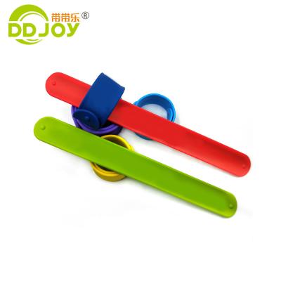 China Custom Color Plating Reflective Snap Slap Bracelet for Kids Wide Color Selection for sale