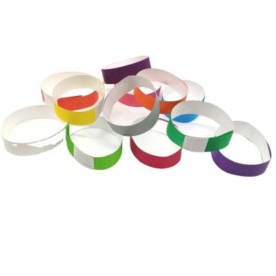 China Paper Identification Tyvek Wristbands Custom Logo and Barcode for Identification for sale